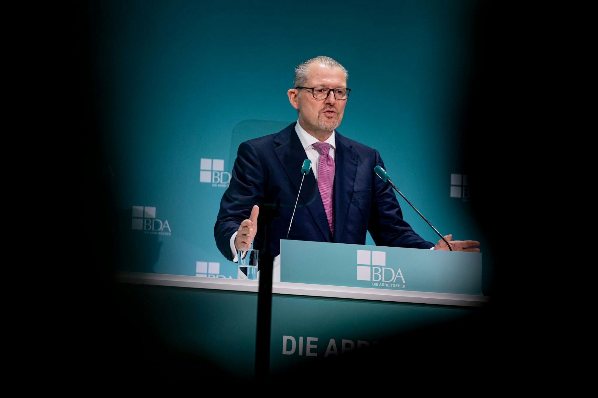 Arbeitgeberpräsident Dulger sagt: Die Koalition muss liefern.