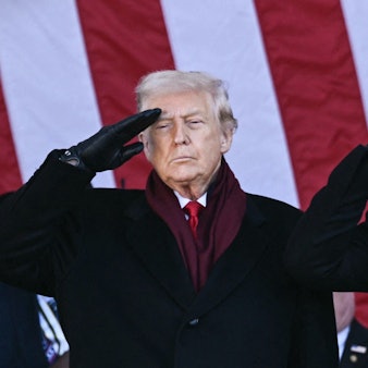 US-Vizepräsident J. D. Vance (r.) hat in wütenden Beiträgen auf der Plattform X gegen Kritiker von US-Präsident Donald Trumps „Friedensplan“ ausgeteilt. (Archivbild)