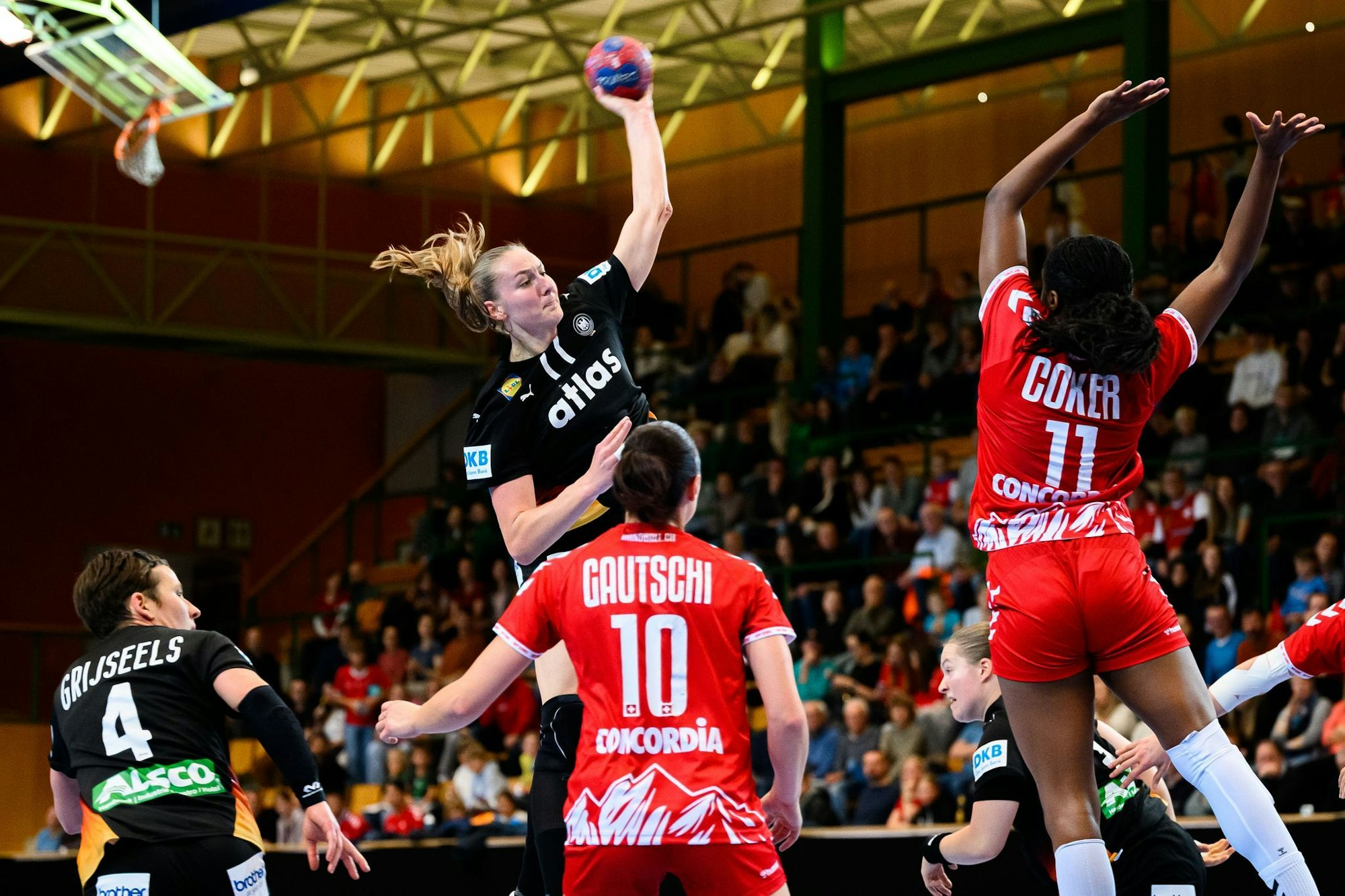 Will mit der DHB-Auswahl gleich zum WM-Start glänzen: Viola Leuchter.