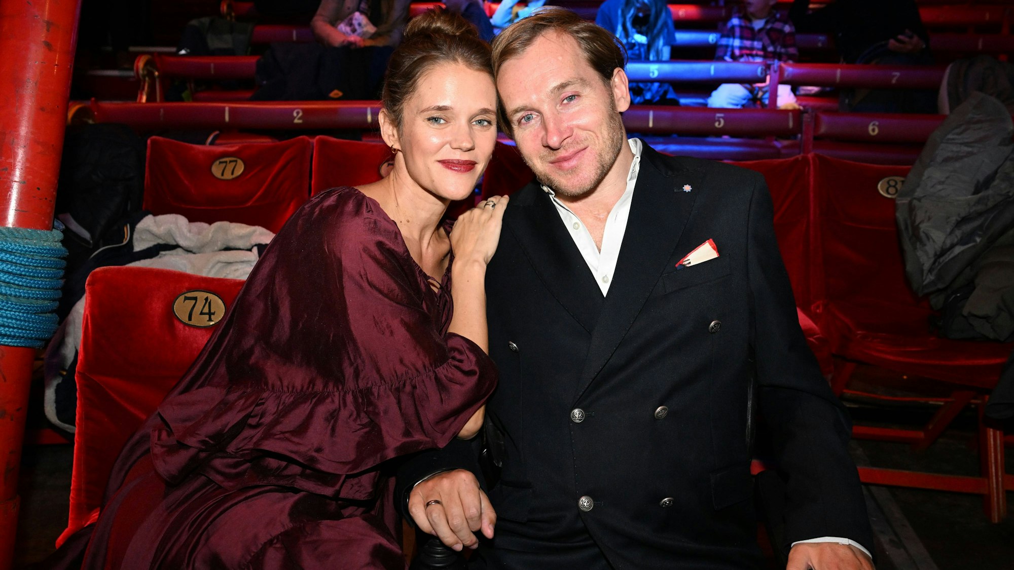 Die Kochs bei der Premiere des Circus-Theater Roncalli.