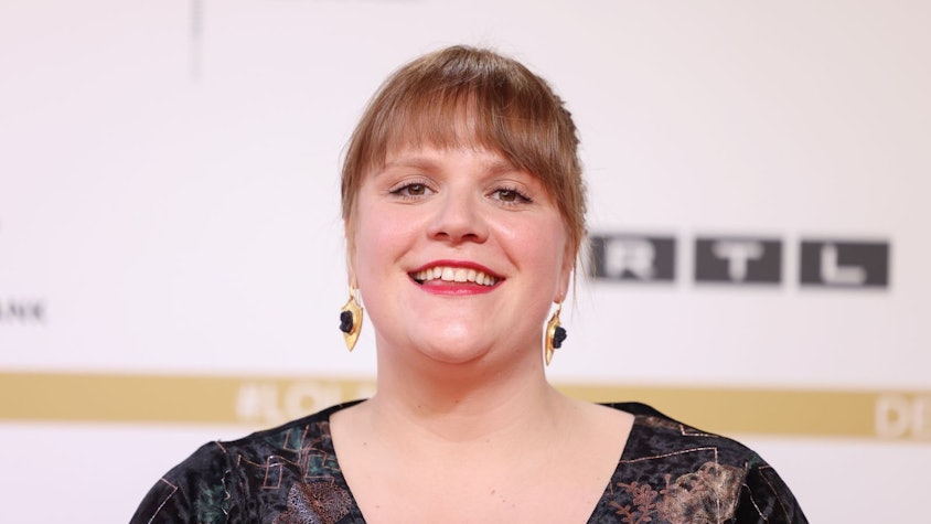 In der Theaterwelt ist die 1988 geborene Österreicherin Stefanie Reinsperger schon lange ein Star, sie ist festes Ensemble-Mitglied am berühmten Wiener Burgtheater. Fernsehzuschauer kennen die Schauspielerin vor allem als „Tatort“-Kommissarin. (Bild: 2024 Getty Images/Gerald Matzka)