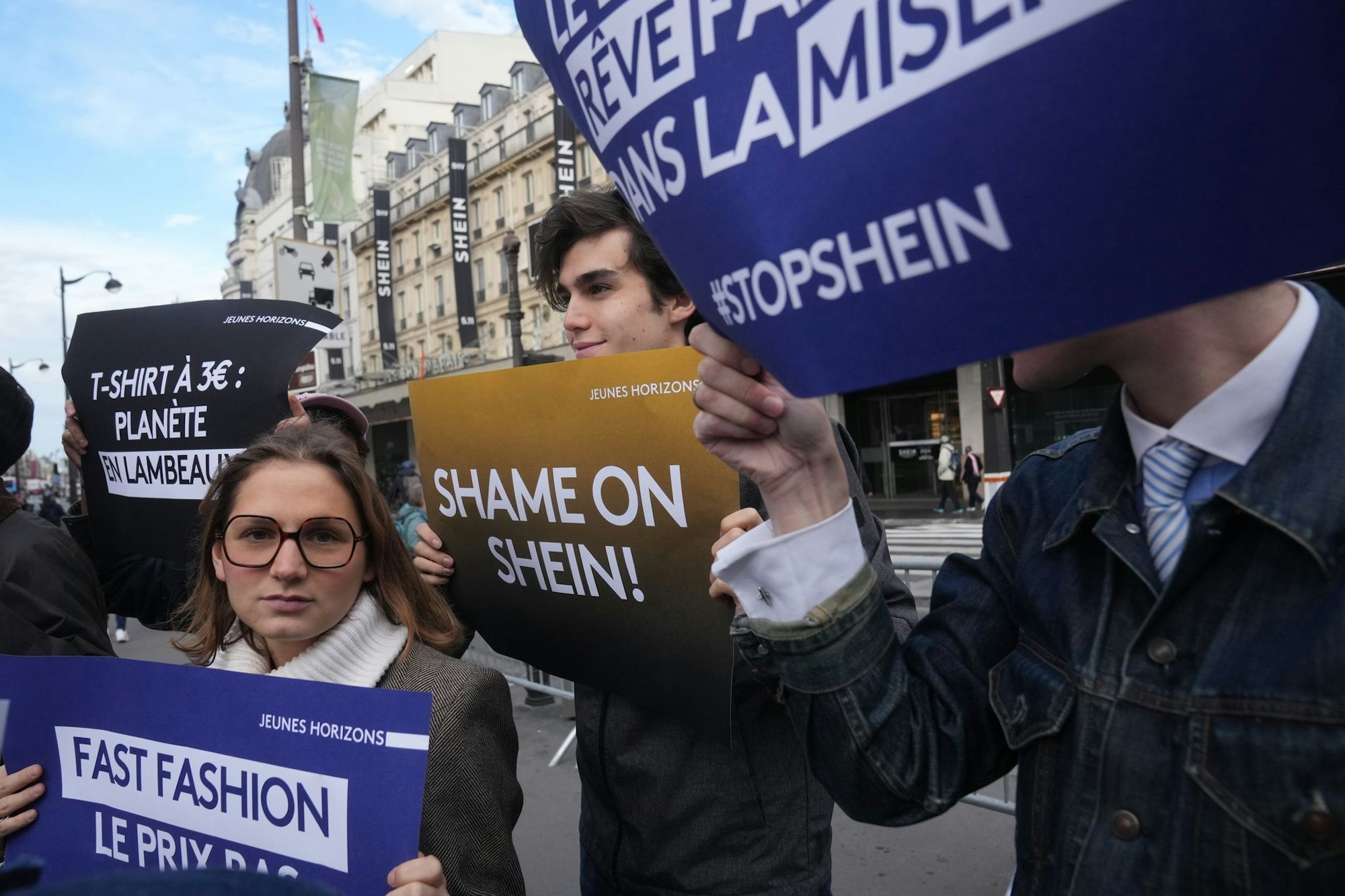 In Frankreich kam es nach einem Skandal um Sexpuppen zu Protesten gegen das Fast-Fashion-Unternehmen Shein. (Archivbild)