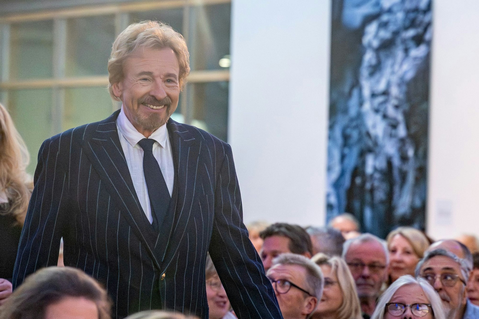 Moderator Thomas Gottschalk will sich nach einem Abschied aus dem TV-Geschäft für mindestens ein Jahr aus der Öffentlichkeit zurückziehen und reisen. (Archivbild)