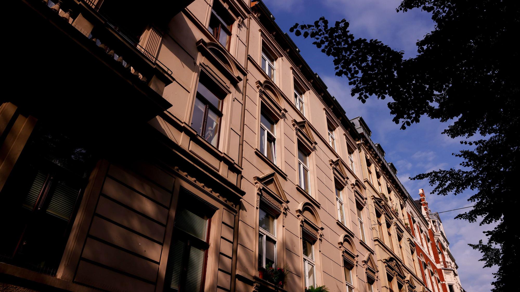 Altbauten in der Merowingerstraße in der Südstadt: Das Wohnungsproblem ist groß in Köln.