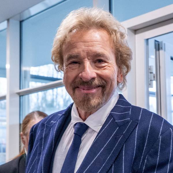 Thomas Gottschalk lächelt.