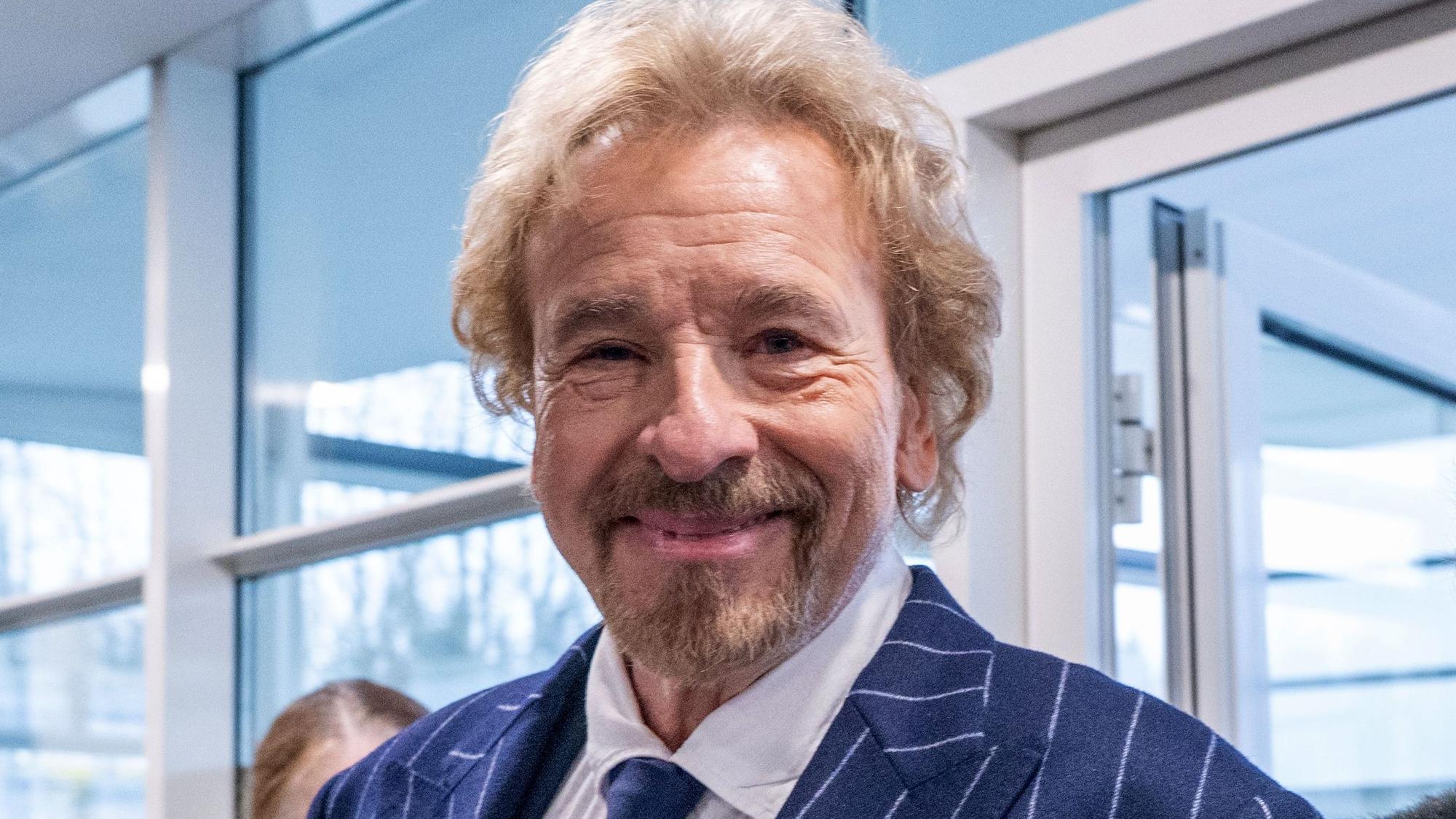 Thomas Gottschalk lächelt.