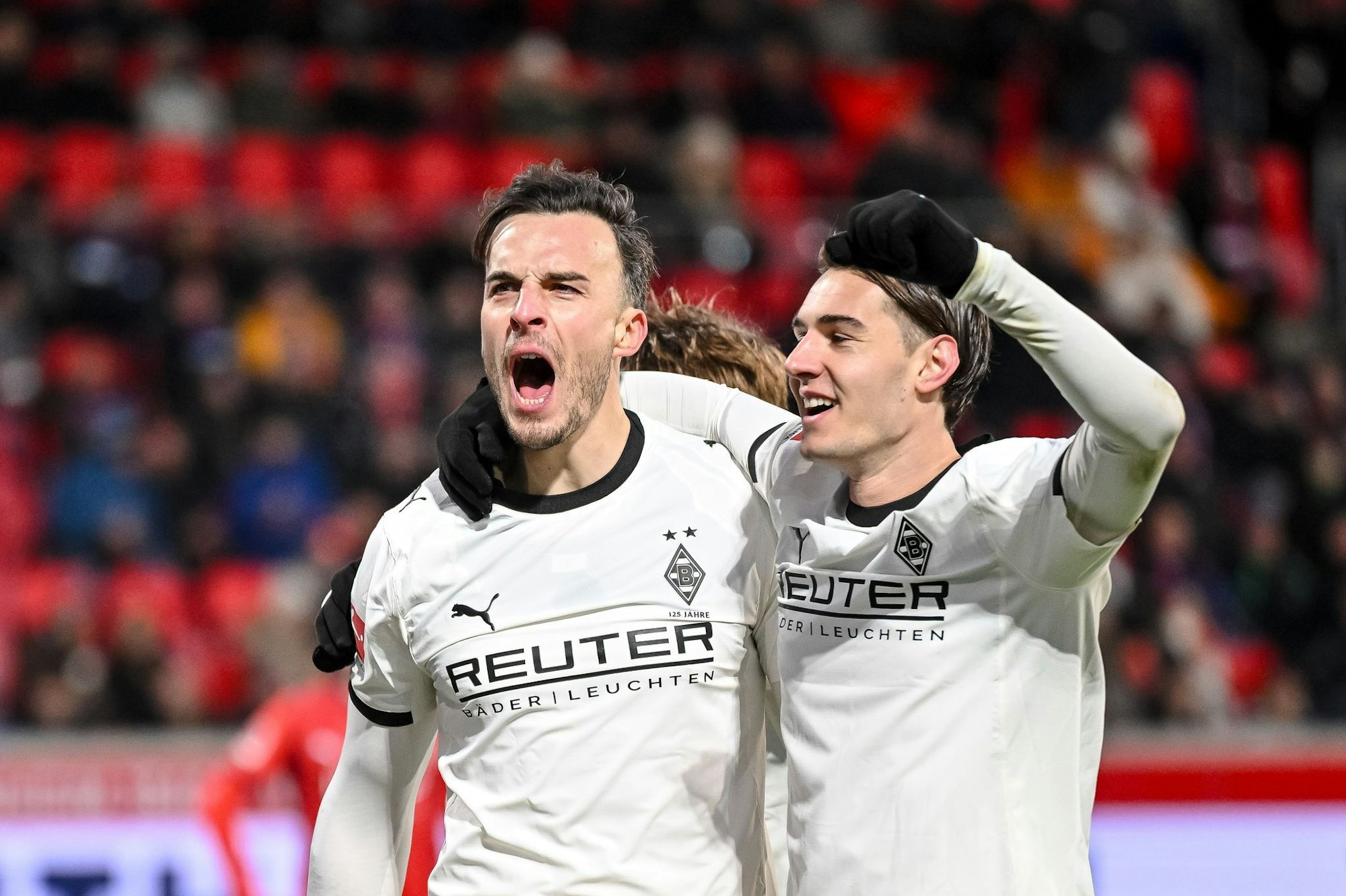 Für Gladbachs Stürmer Haris Tabakovic (l) lief es zuletzt prächtig.