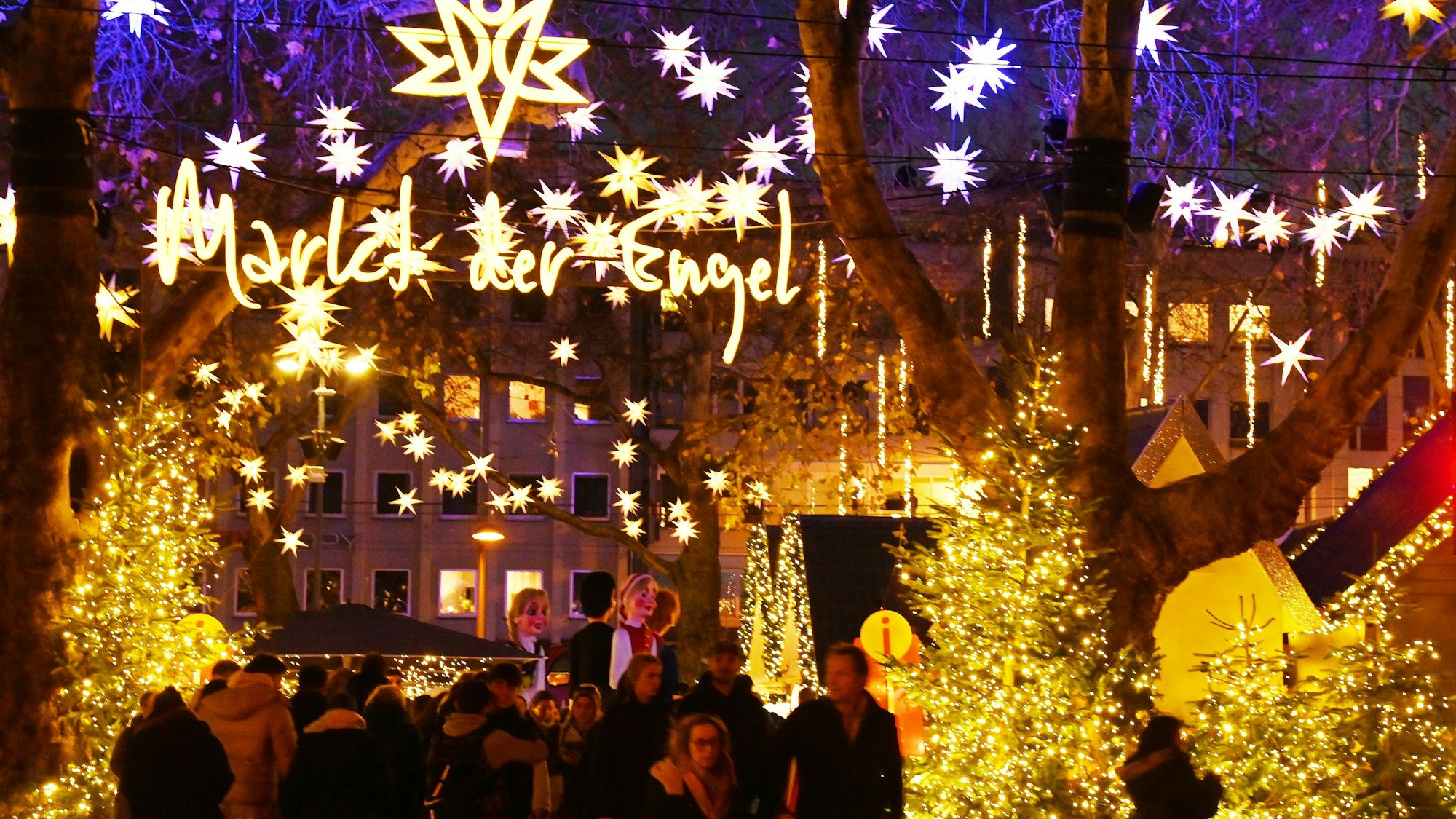 Der Markt der Engel auf dem Neumarkt bietet ebenfalls vegane Genüsse. (Archivbild)