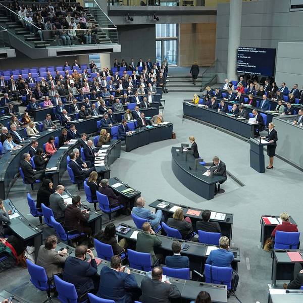 Alice Weidel, Fraktions- und Bundesvorsitzende der AfD, spricht in der Generaldebatte im Bundestag zum Haushalt.