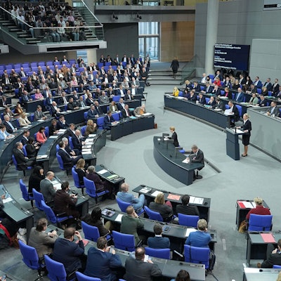 Alice Weidel, Fraktions- und Bundesvorsitzende der AfD, spricht in der Generaldebatte im Bundestag zum Haushalt.