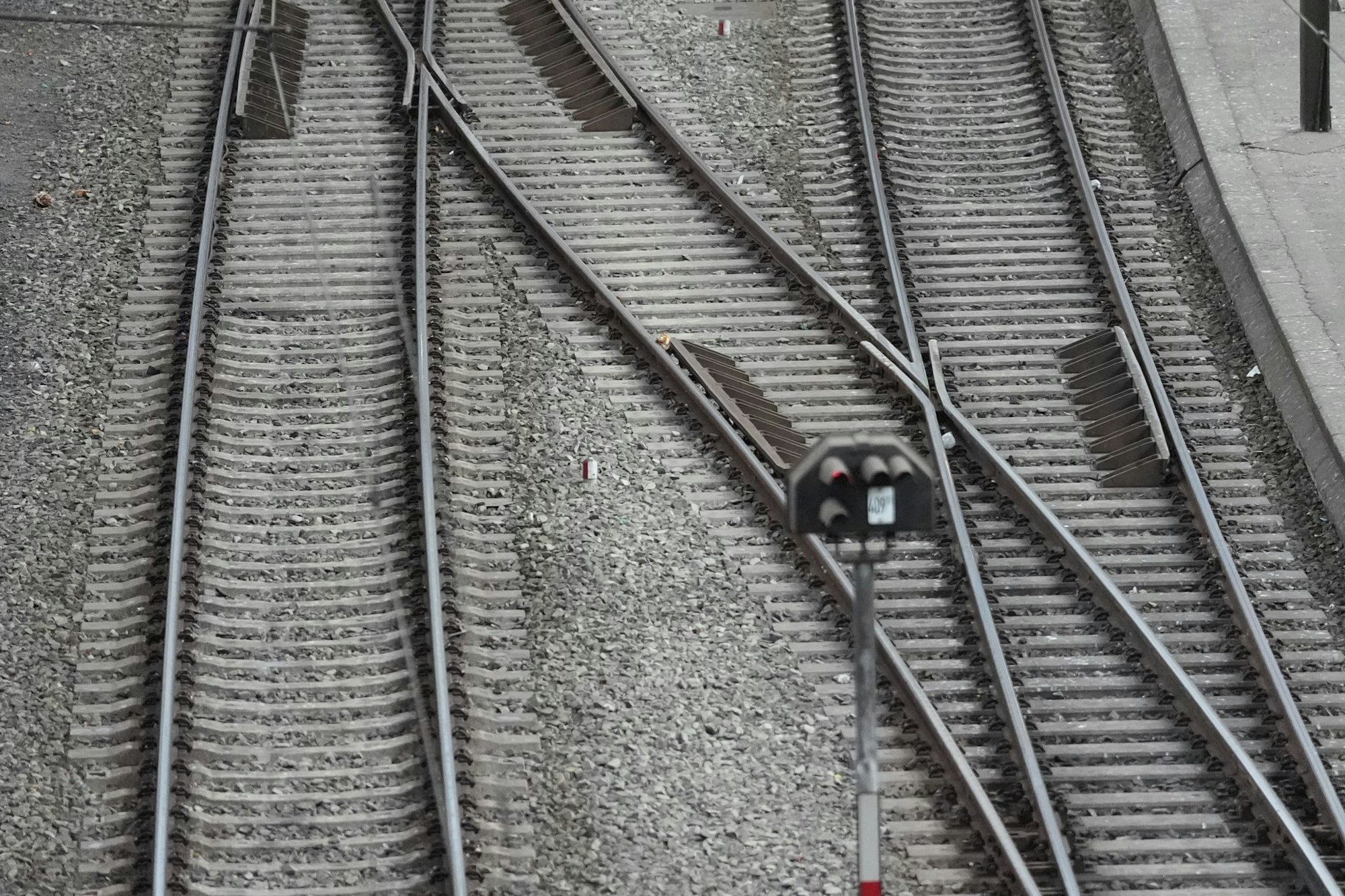 Weichenstellung in den Gremien des Verkehrsverbundes AVV. Wie stark werden die Preise zum Jahreswechsel angehoben?