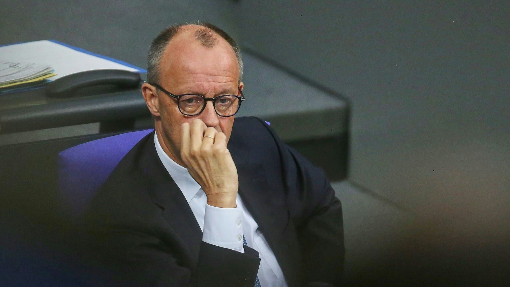 Bundeskanzler Friedrich Merz (CDU) steht unter Druck: Bis zum Jahresende muss seine Koalition noch einiges abliefern. . /