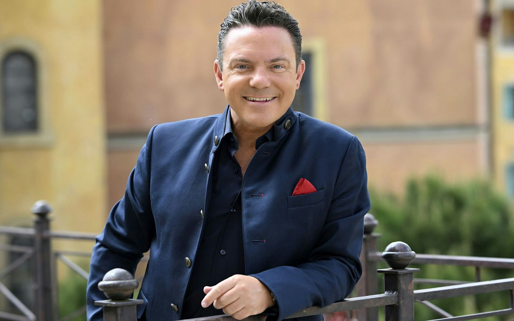 Volksmusik-Star und „Immer wieder sonntags“-Moderator: Stefan Mross feiert am 26. November seinen 50. Geburtstag. (Bild: SWR/Wolfgang Breiteneicher)