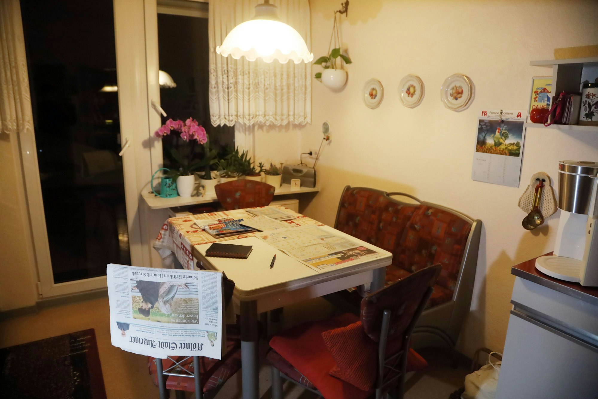 18.11.2025, Köln: Margot Schöninger (94) ist seit mehr als 70 Jahren Abonnentin des Kölner Stadt-Anzeigers. Foto: Arton Krasniqi