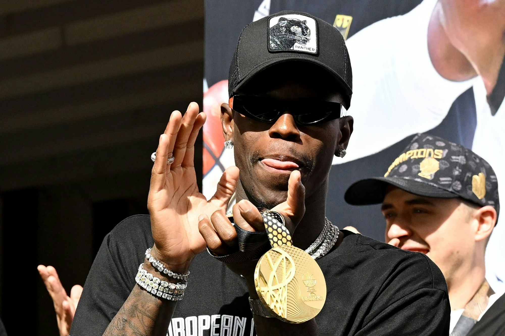 Ist in der NBA gefordert: Kapitän Dennis Schröder. (Archivfoto)