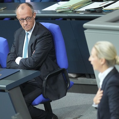 Kanzler Merz räumt in der Generaldebatte des Bundestags ein, dass die Erwartungen an das Reformtempo derzeit höher seien, als sie erfüllt werden könnten.