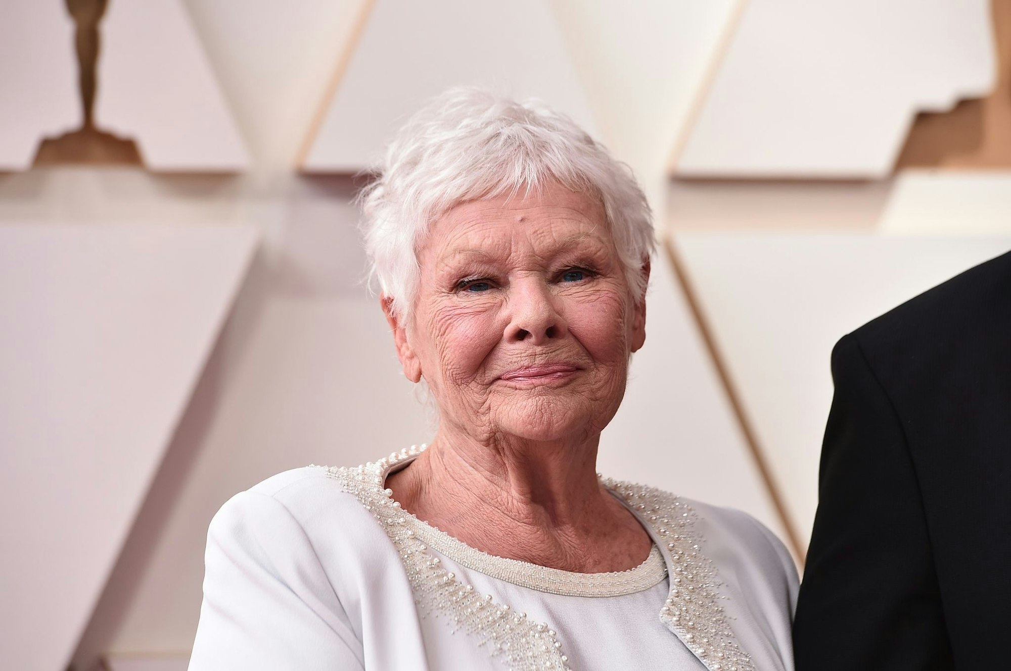 Judi Dench hatte schon früher über ihre schwindende Sehkraft aufgrund ihrer Netzhauterkrankung gesprochen. (Archivbild)