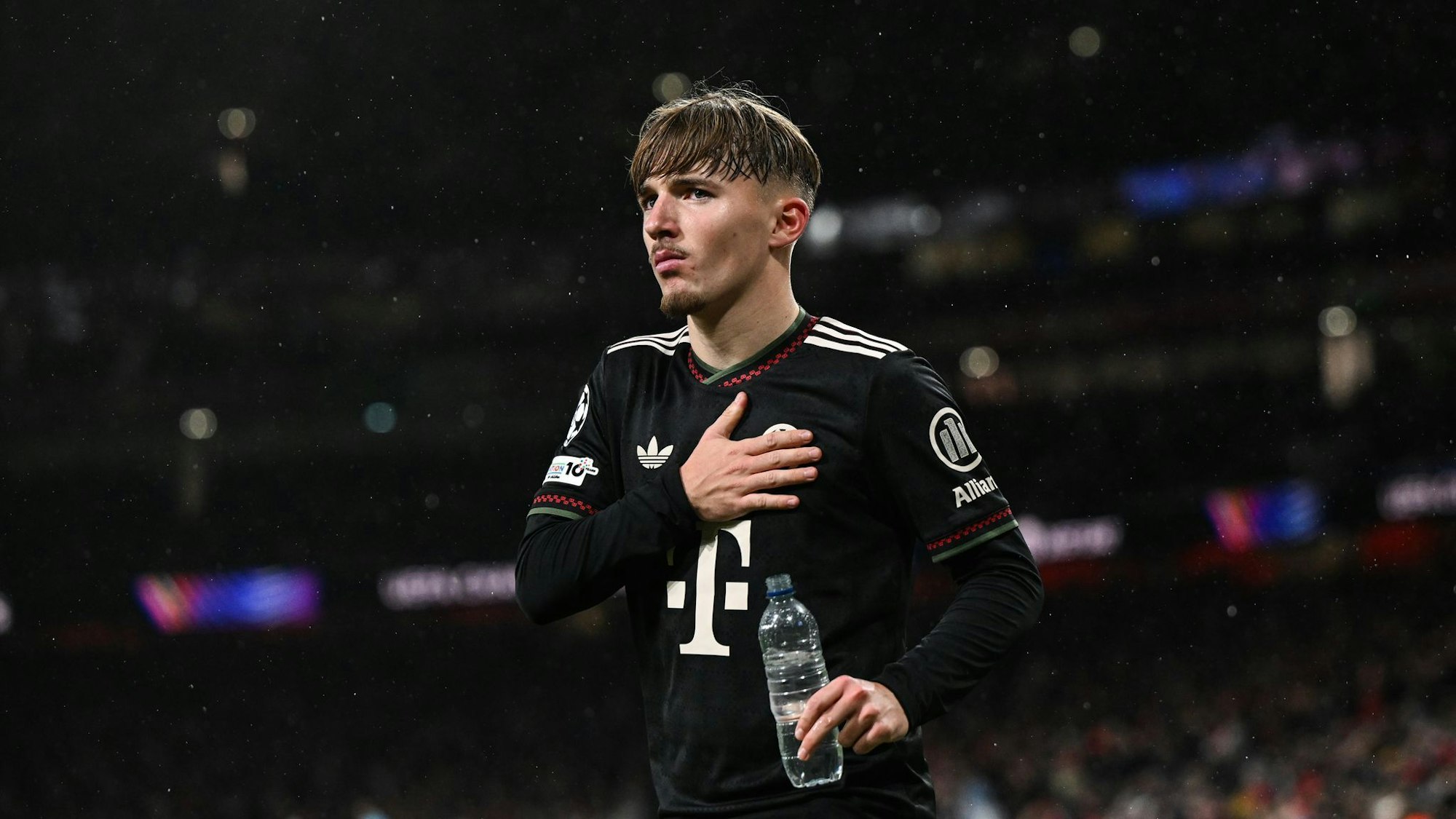 Bayern-Teenager Lennart Karl traf bei der 1:3-Niederlage beim FC Arsenal.