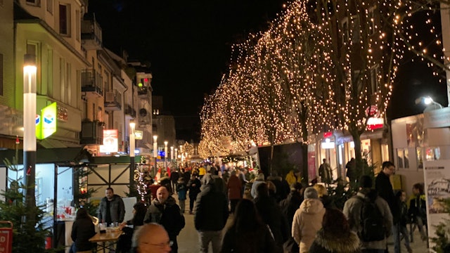 In der Troisdorfer Innenstadt findet am Wochenende der Winterwald statt.