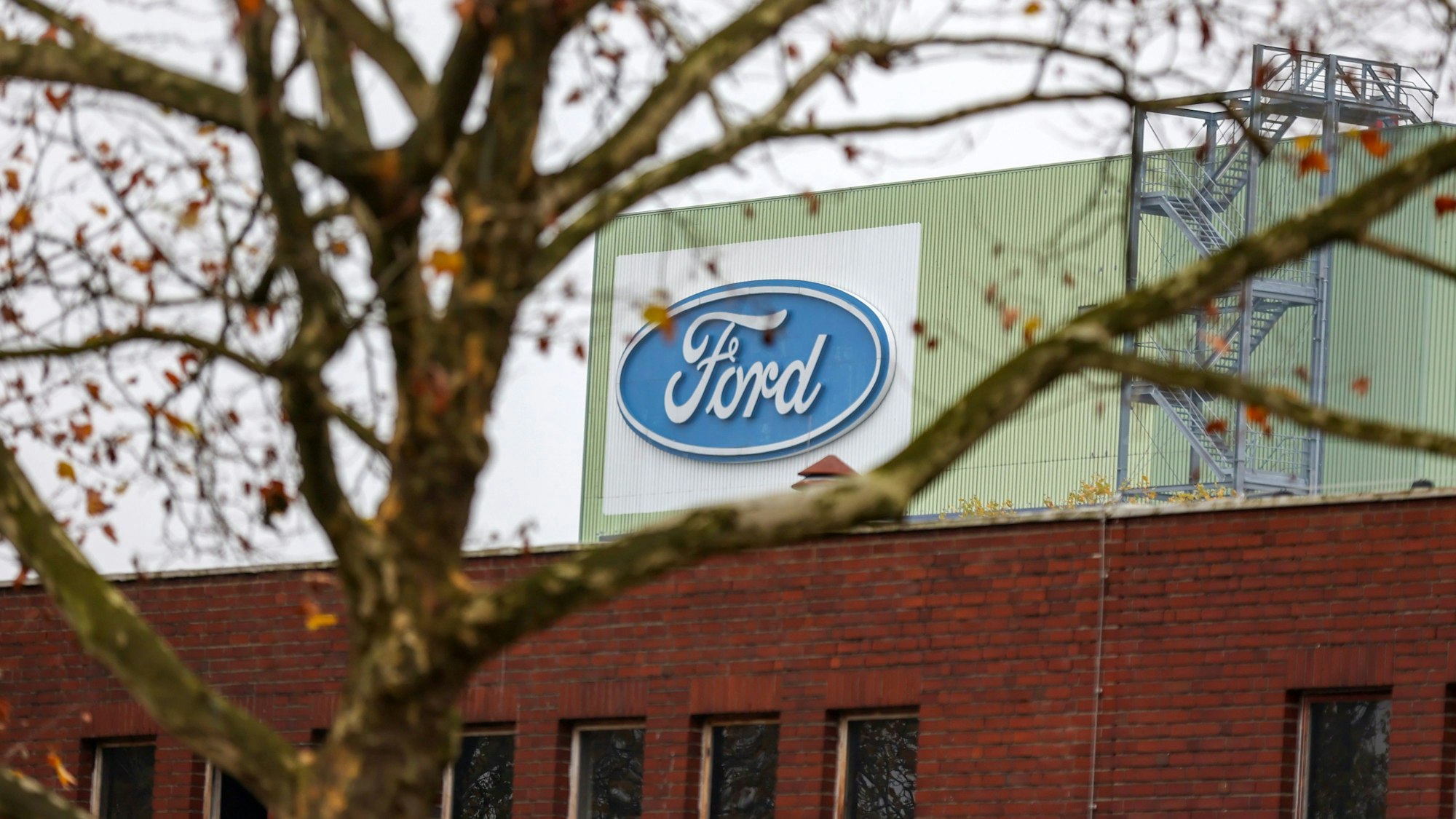 Bei Ford in Köln werden Tausende Stellen gestrichen.