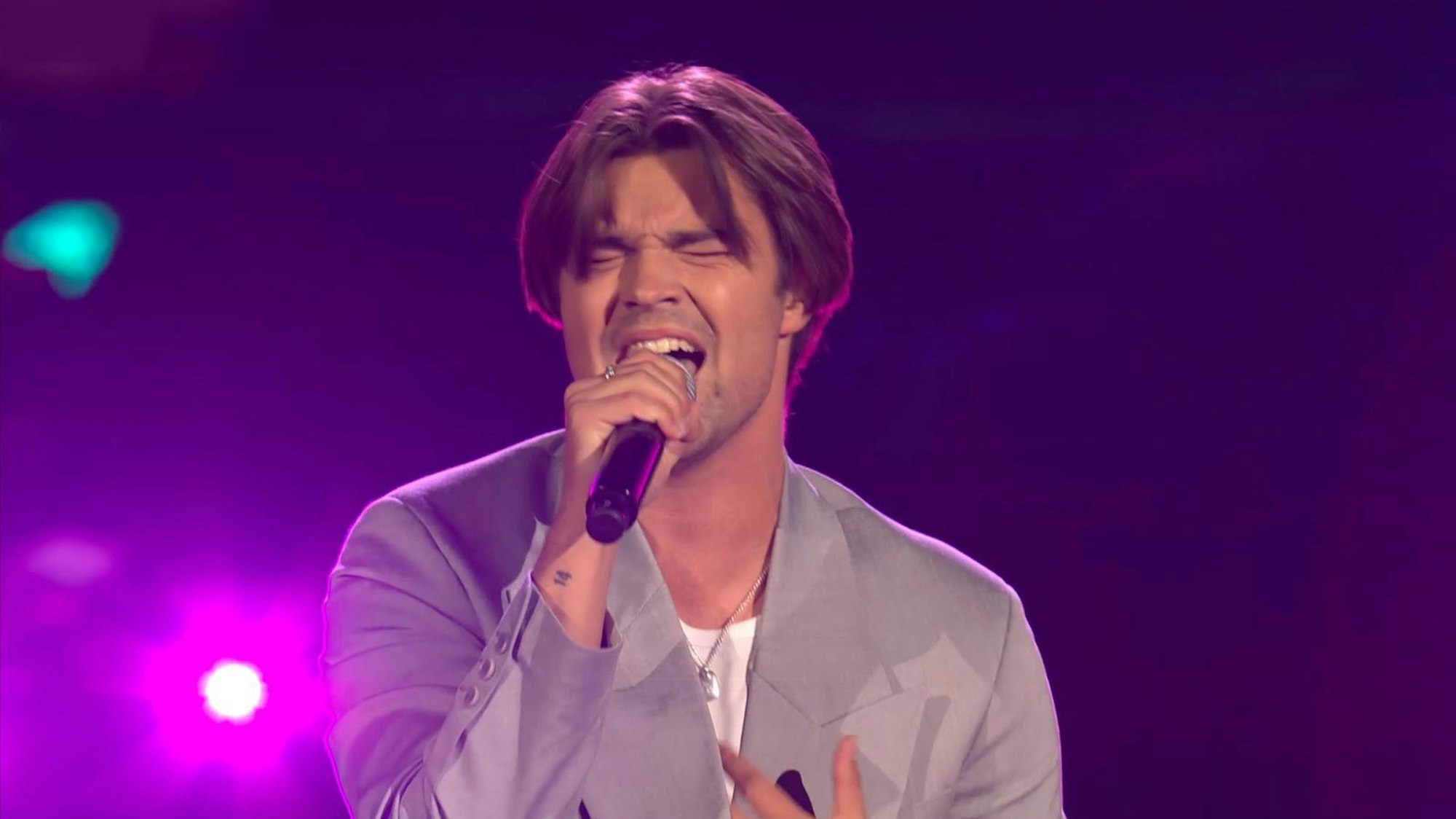 Für Linus Bruhn war es an diesem Abend vorbei mit „The Voice“. (Bild: Joyn)