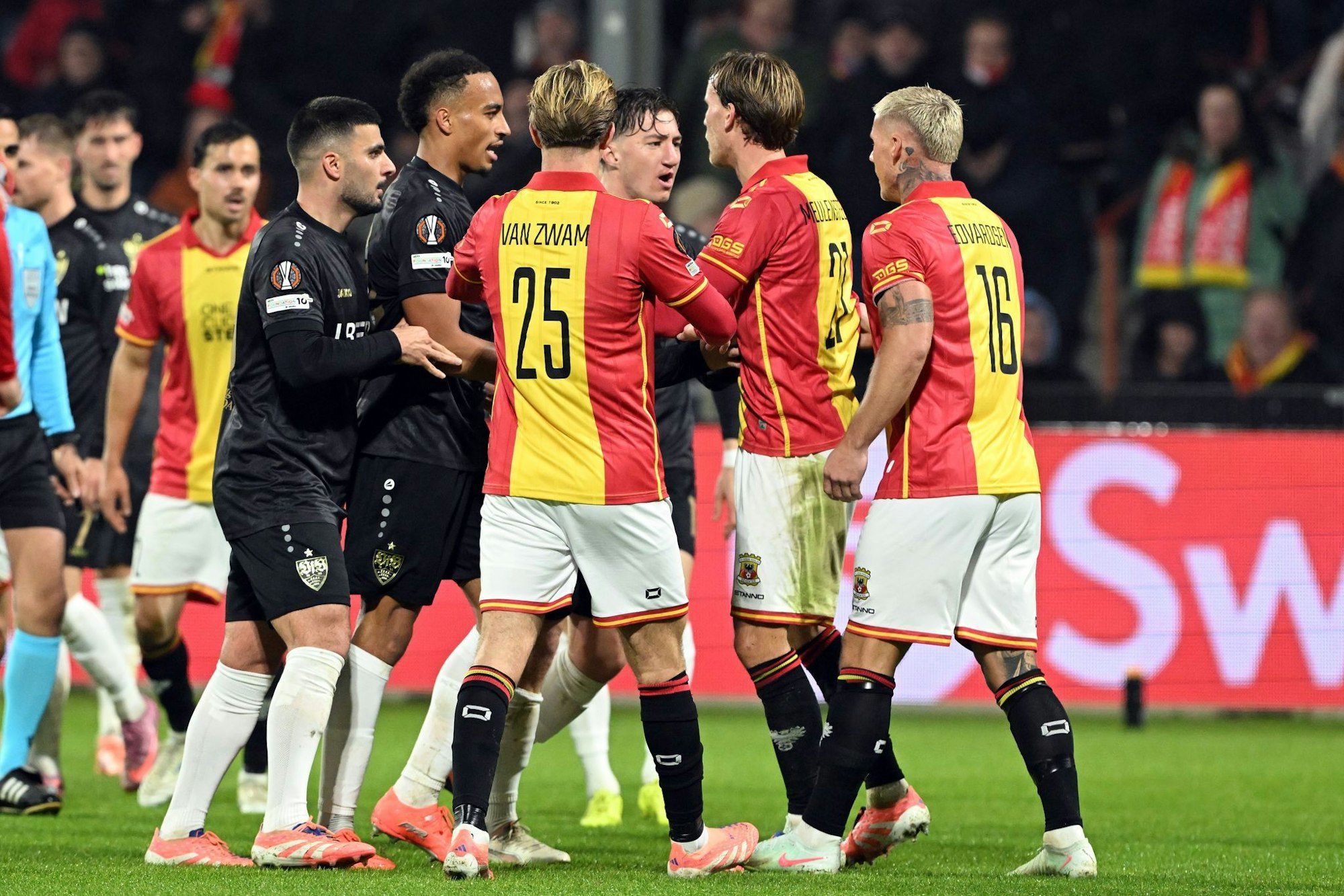 Eine Szene mit Victor Edvardsen (r) sorgte für Aufregung.