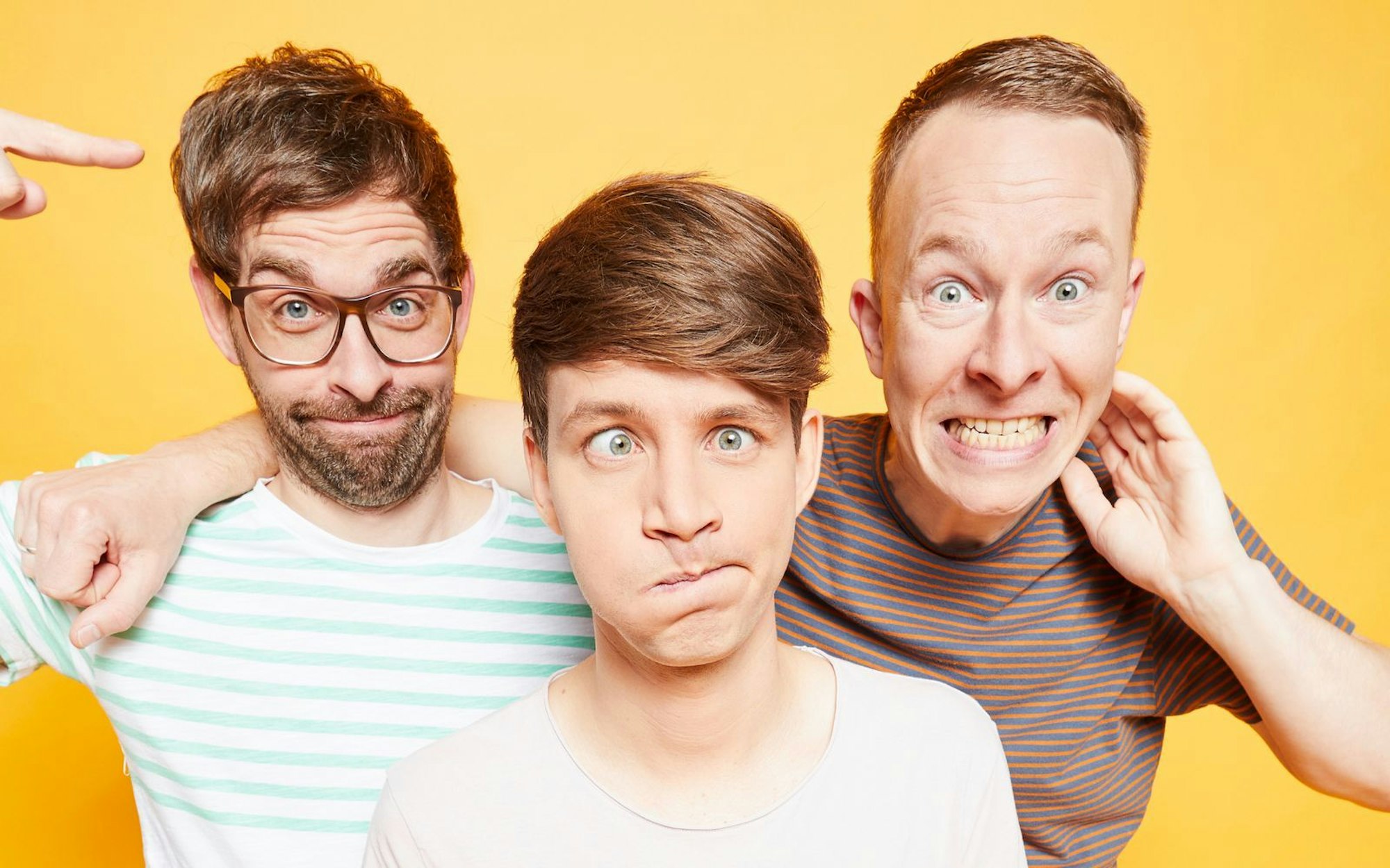 Deine Freunde sind die derzeit wohl größte und angesagteste Kinderband Deutschlands - und auch bei Eltern sehr beliebt. Von links: DJ Pauly, Lukas Nimscheck und Florian Sump. (Bild: Universal Music)