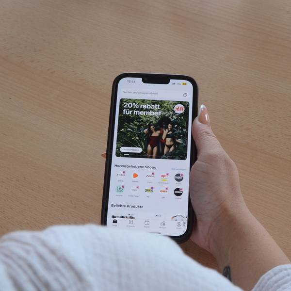 Bestellung im Internet auf dem Smartphone
