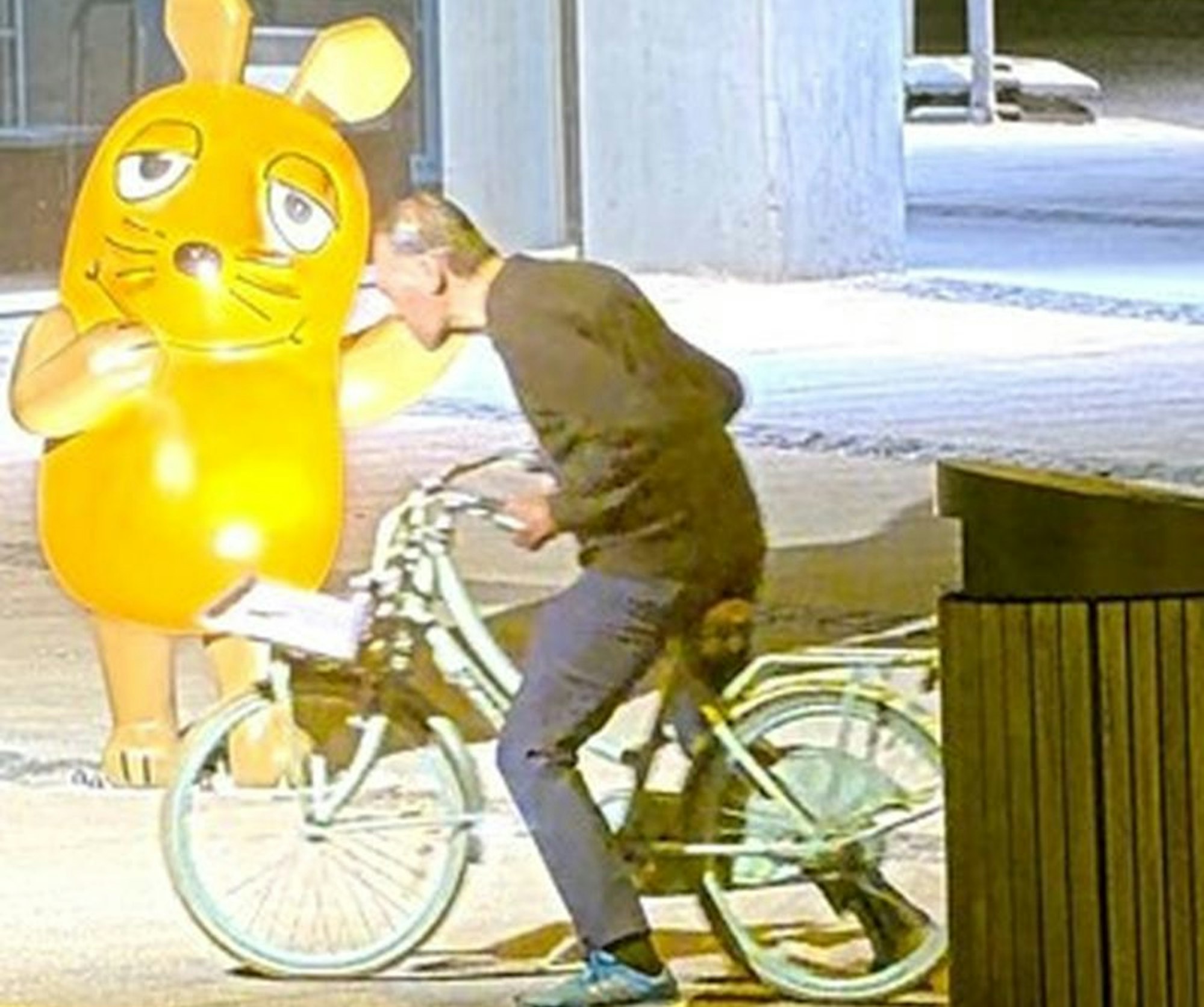 Der mutmaßliche Brandstifter setzt zur Flucht an.