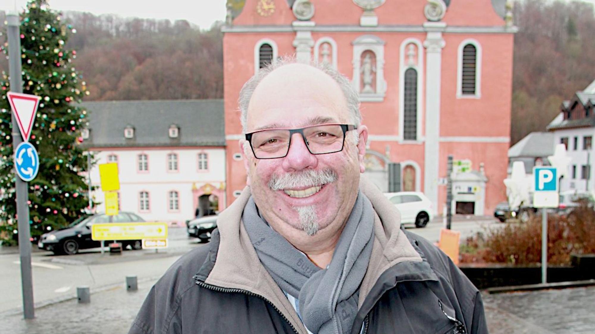 Das Bild zeigt den Bürgermeister im Porträt.