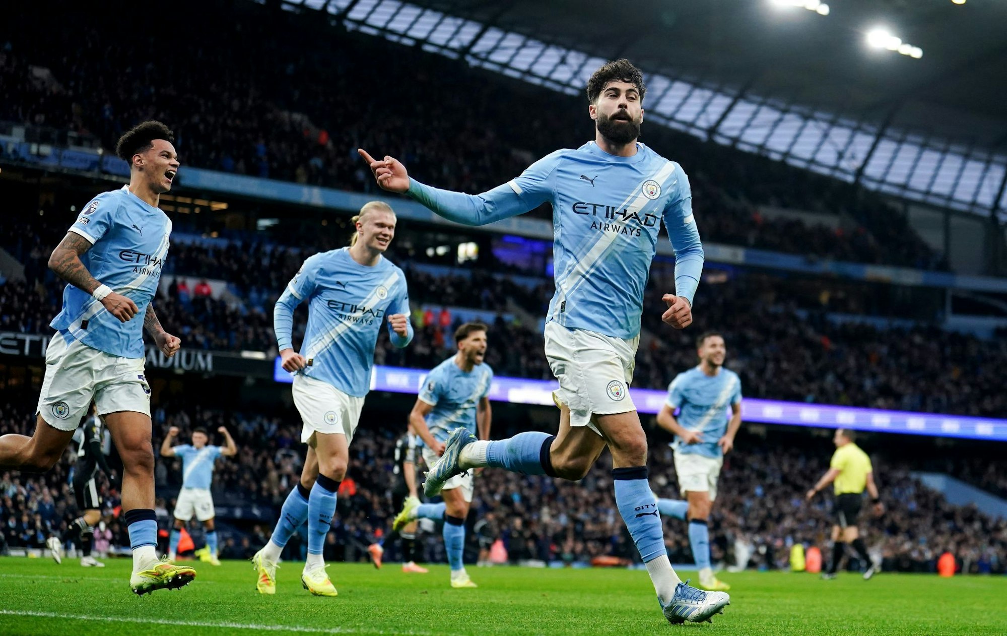 Josko Gvardiol traf beim Erfolg von Manchester City über Leeds United.