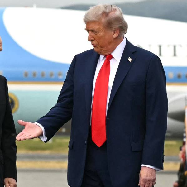 Kremlchef Wladimir Putin zusammen mit US-Präsident Donald Trump bei einem Treffen in Alaska im August. (Archivbild)