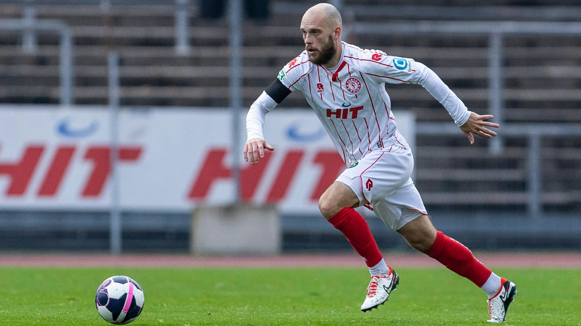 Regionalliga West: Fortuna Köln - SC Paderborn U21, U 21 09.11.2025 Adrian Stanilewicz Fortuna Köln, 20. Regionalliga West, Fortuna Köln - SC Paderborn U21, 15. Spieltag, am 09.11.2025, Südstadion, Köln *** Regionalliga West Fortuna Köln SC Paderborn U21, 09 11 2025 Adrian Stanilewicz Fortuna Köln, 20 Regionalliga West, Fortuna Köln SC Paderborn U21, 15 Matchday, on 09 11 2025, Südstadion, Cologne Copyright: xBEAUTIFULxSPORTS/Meuselx