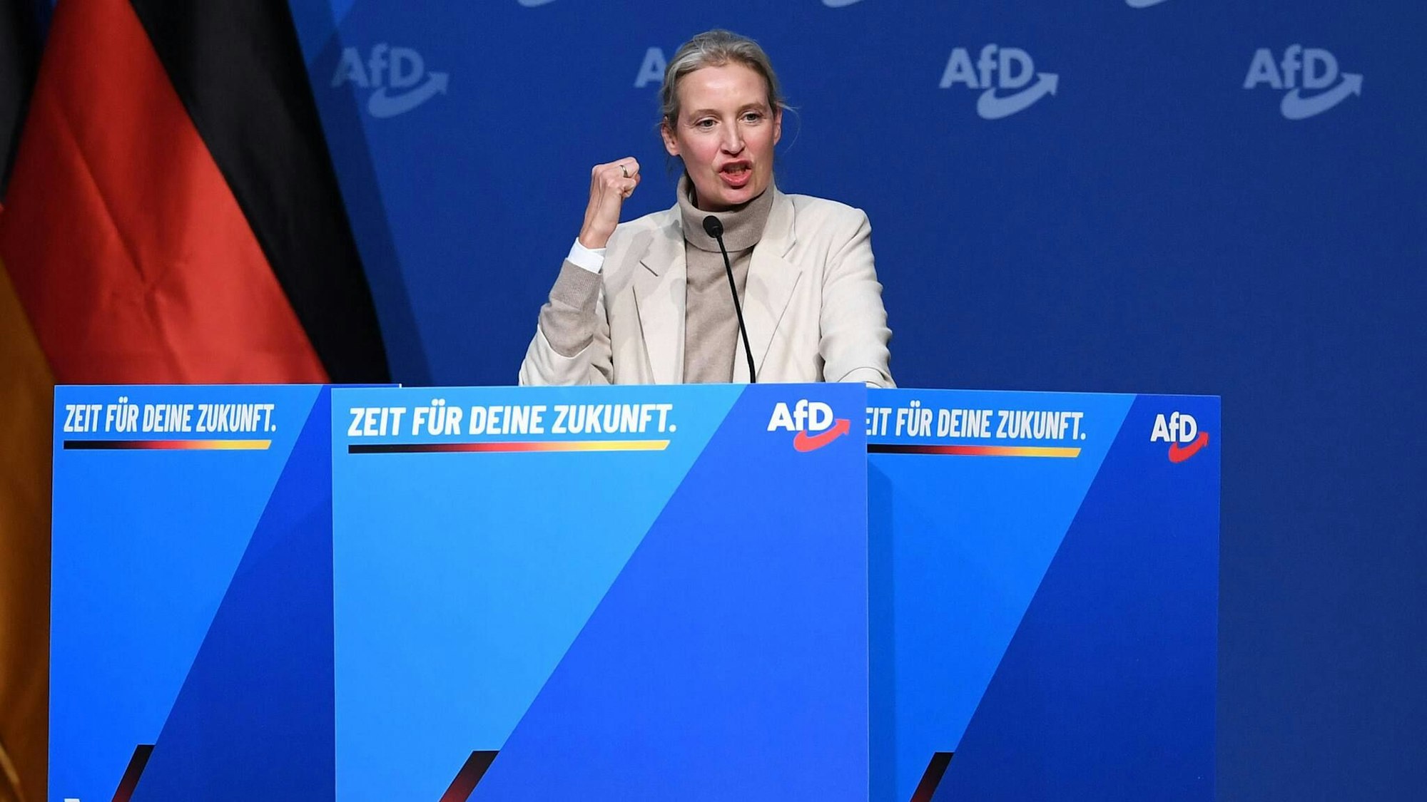 Parteichefin Alice Weidel bei der Gründung der AfD-Jugendorganisation in den Hessenhallen in Gießen. /