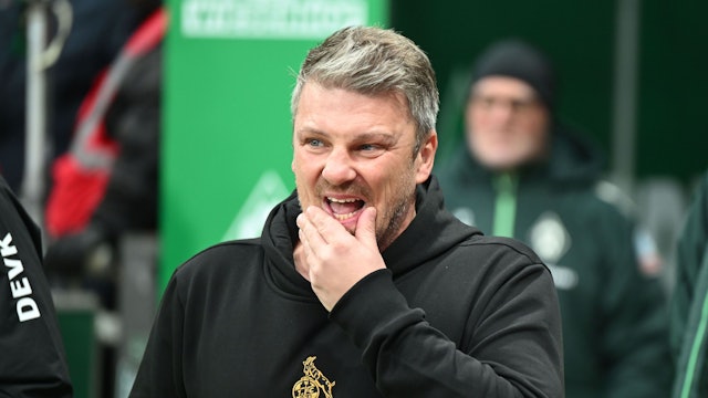 Trainer Lukas Kwasniok hatte rund um das Spiel in Bremen Schwierigkeiten, mit seinen Ideen zu seiner Mannschaft durchzudringen.