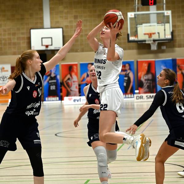 30.11.2025, Basketball-Wings Leverkusen-Elmsbüttel
mitte: Amelie Kröner (Leverkusen)
Foto: Uli Herhaus
