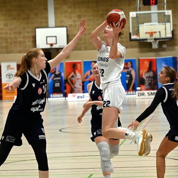 30.11.2025, Basketball-Wings Leverkusen-Elmsbüttel
mitte: Amelie Kröner (Leverkusen)
Foto: Uli Herhaus