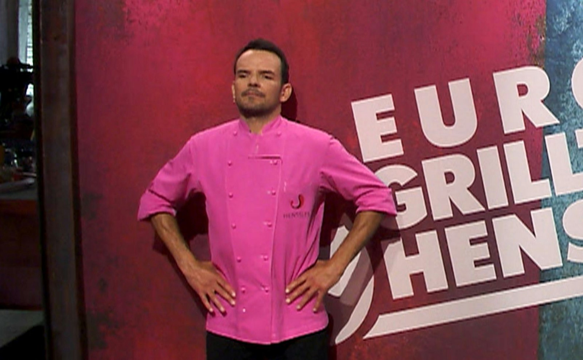 Vorwiegend bewölkt war die Stimmung bei Steffen Henssler in der zweiten Ausgabe von „Europa grillt den Henssler“ (VOX). (Bild: RTL)