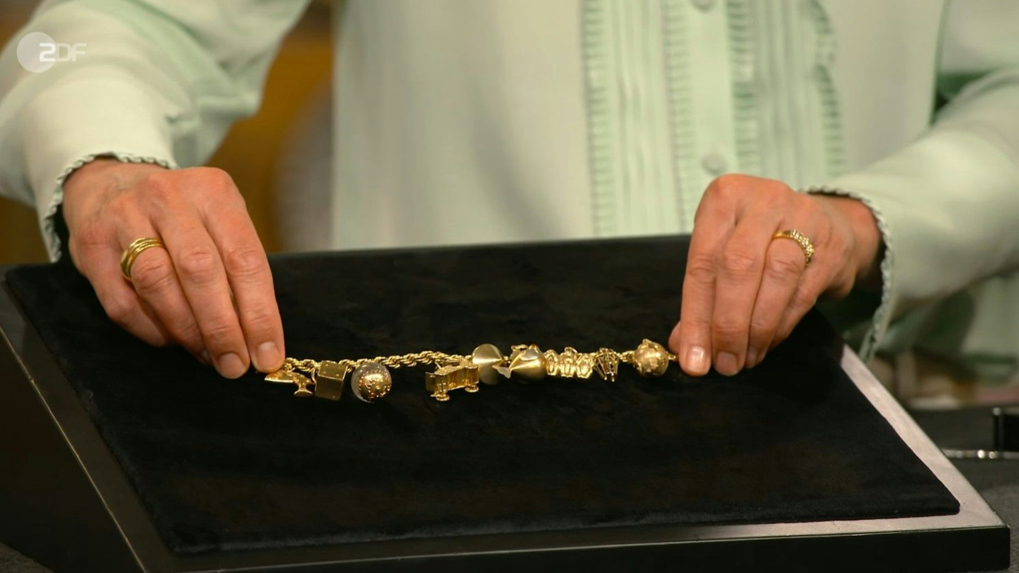 Expertin Heide Rezepa-Zabel befand den Zustand des Schmuckstücks für „sehr gut“.