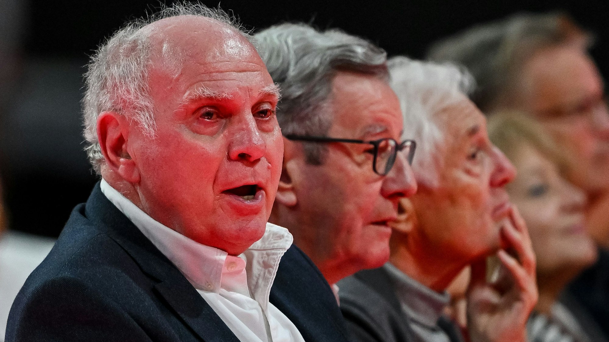Uli Hoeneß kritisiert den FC Liverpool scharf.