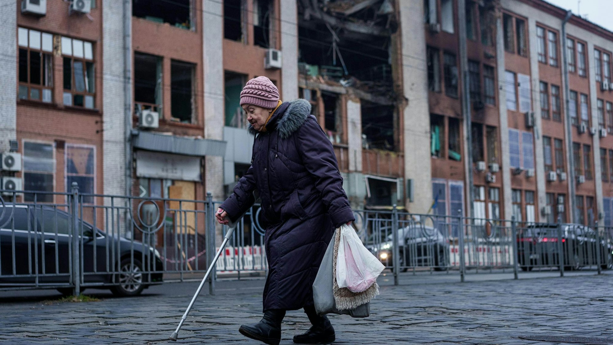 Die russischen Angriffe auf die Ukraine dauern unvermindert an.