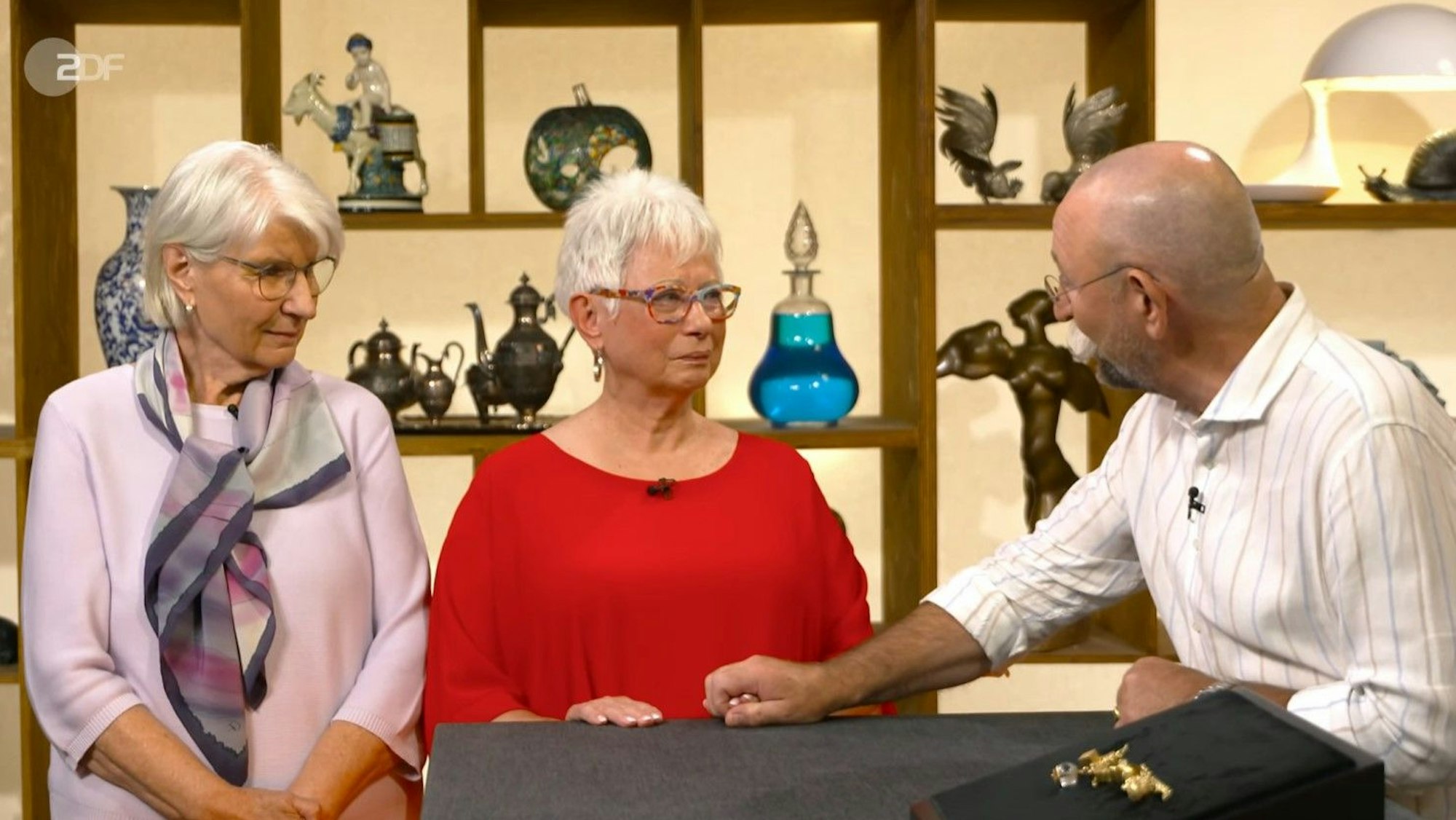 Die Kölnerin kämpfte bei „Bares für Rares“ mit ihren Emotionen.