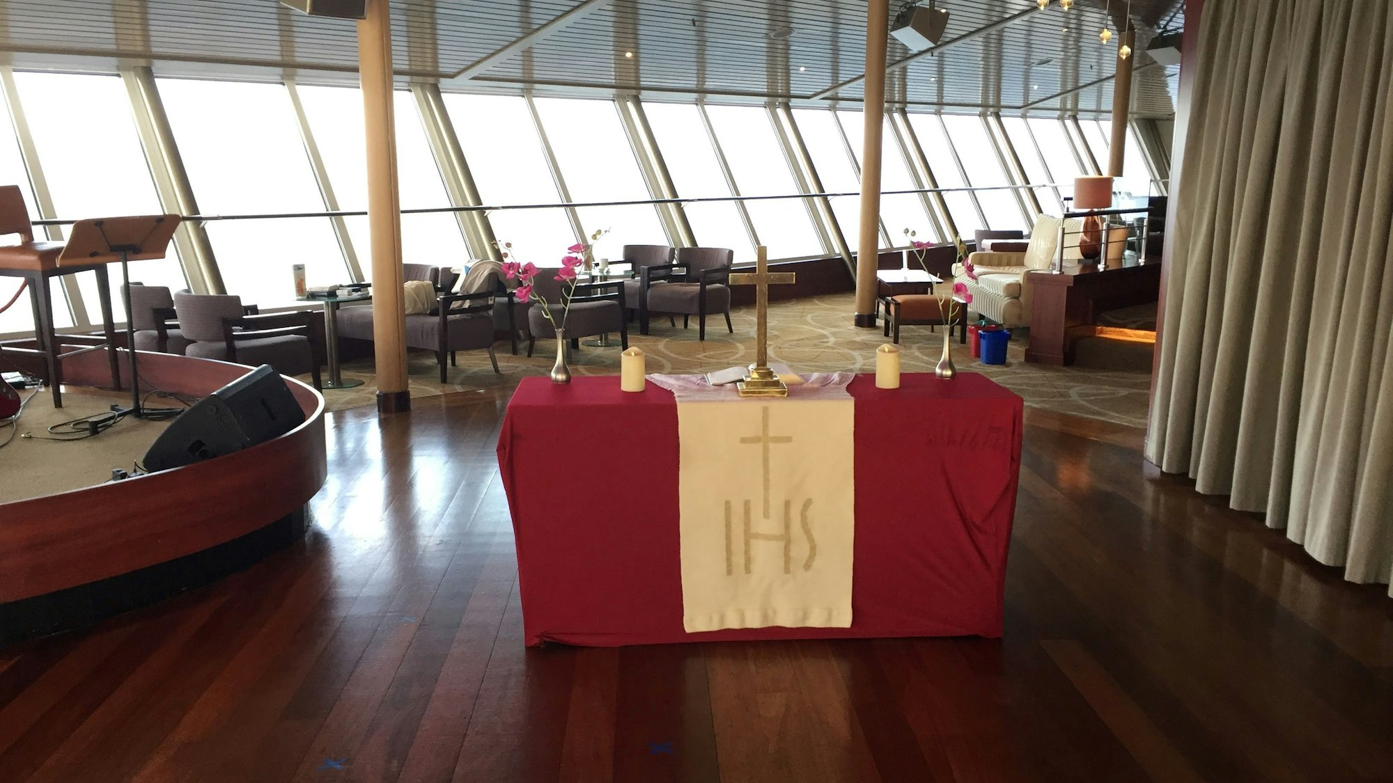 Ein Altar im Speisesaal.