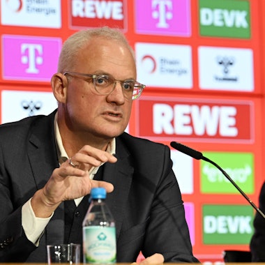 01.12.2025, xophax, Fussball 1.Bundesliga, 1.FC Koeln, Pressekonferenz : FC Vorstand Dr. Jörg Alvermann , links und Jörn Stobbe Koeln *** 01 12 2025, xophax, Soccer 1 Bundesliga, 1 FC Koeln, Press conference FC board Dr. Jörg Alvermann , left and Jörn Stobbe Koeln