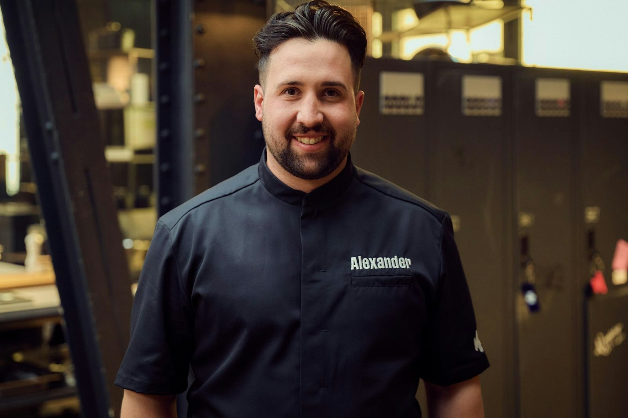 Alexander muss „Mälzers Meisterklasse“ verlassen. (Bild: RTL / Hendrik Lüders)