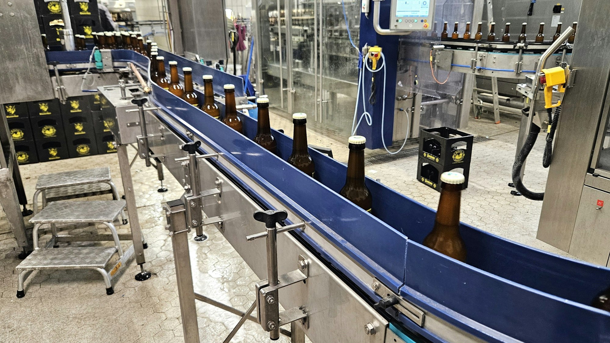 Blick auf die Abfüllanlage.