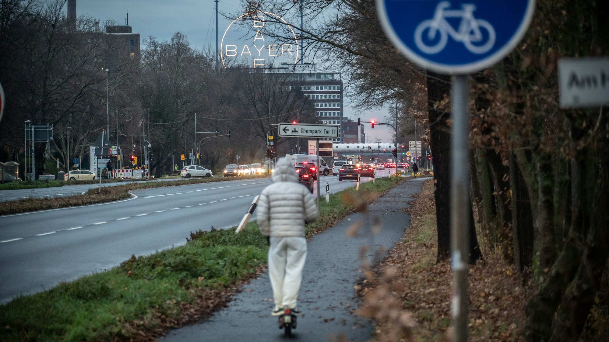Der Radweg an der B8 wurde im Sommer und Herbst 2025 erneuert. Bild: Ralf Krieger