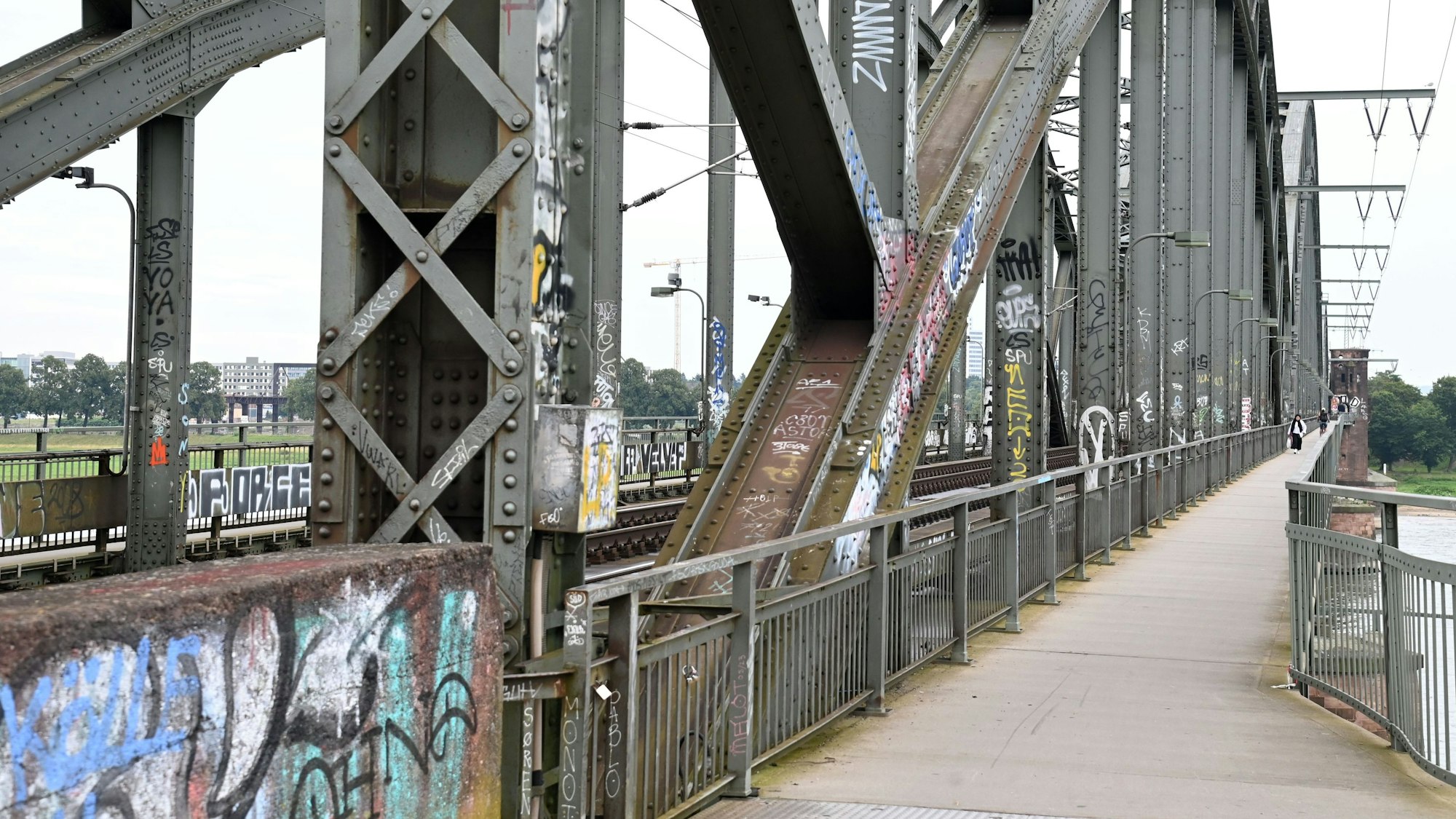Die Südbrücke, an der sich ein beliebter Veranstaltungsort befindet. (Symbolbild)