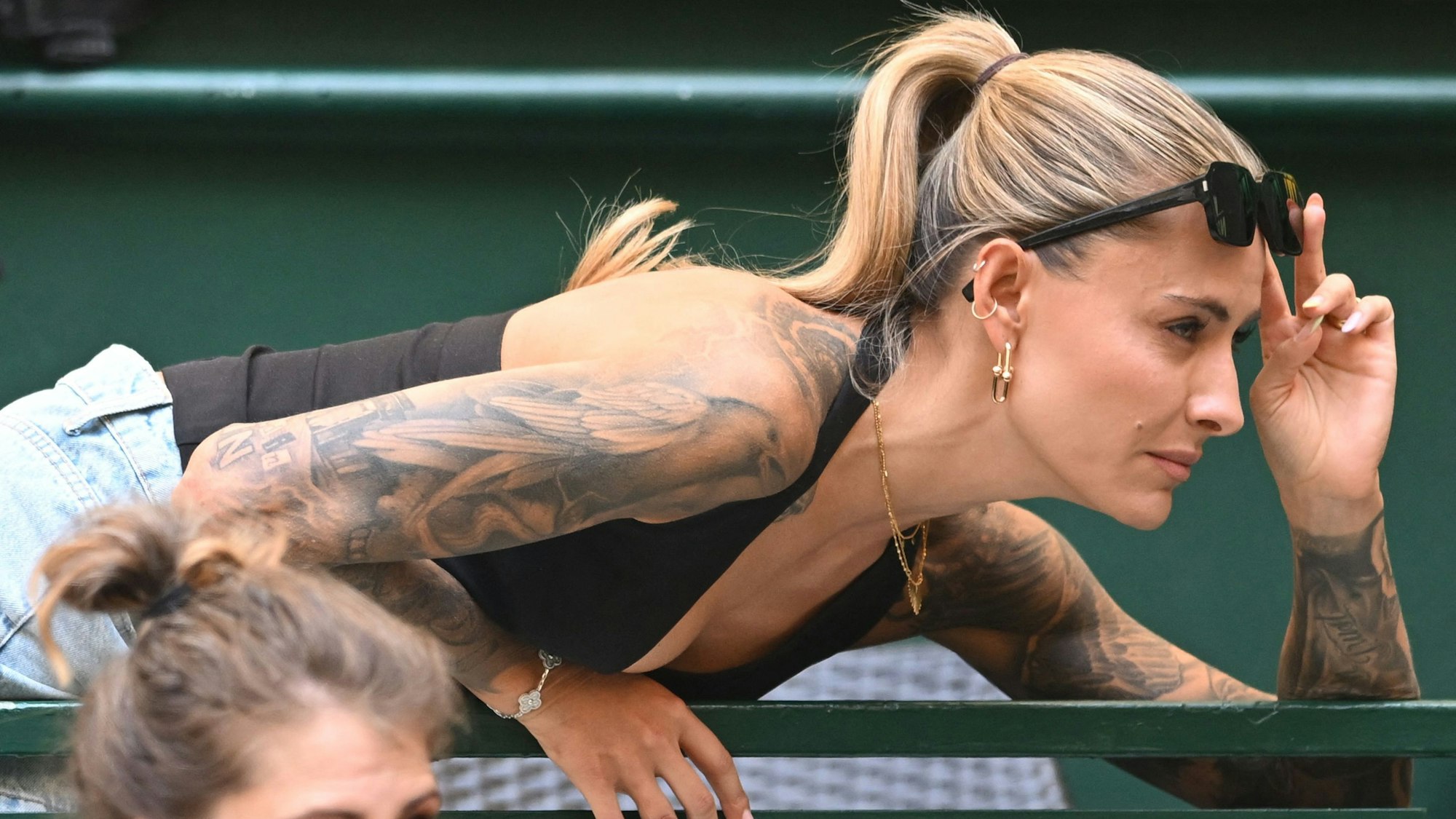 Sophia Thomalla schaut genau hin.