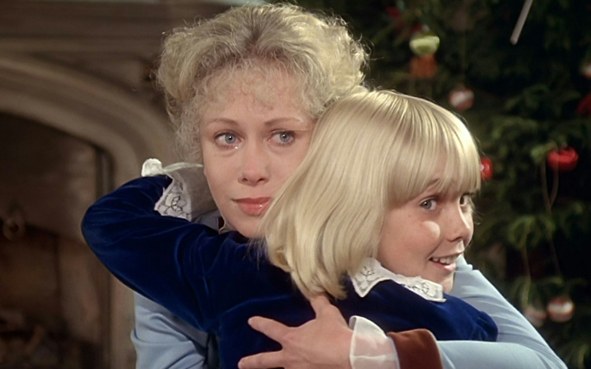 Als warmherzige Mutter in „Der kleine Lord“ kennen Millionen TV-Zuschauerinnen und -Zuschauer die US-Schauspielerin Connie Booth, die am 2. Dezember 85 wird. (Bild: ARD / Degeto)